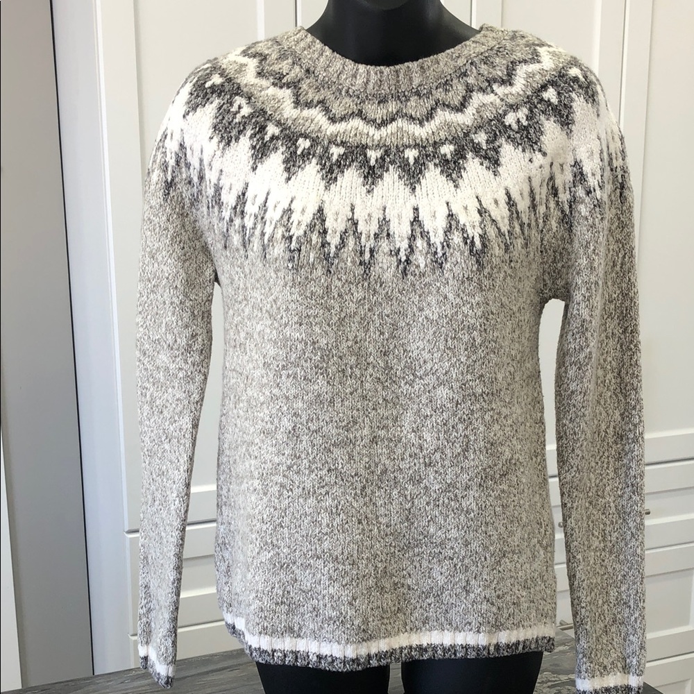Wind River Women’s Fair Isle Sweater White & Gray | Size M